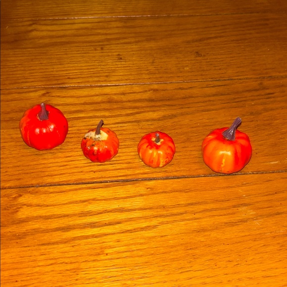 Halloween Miniature Toy Set with Pumpkins and Figurines - Picture 2 of 14
